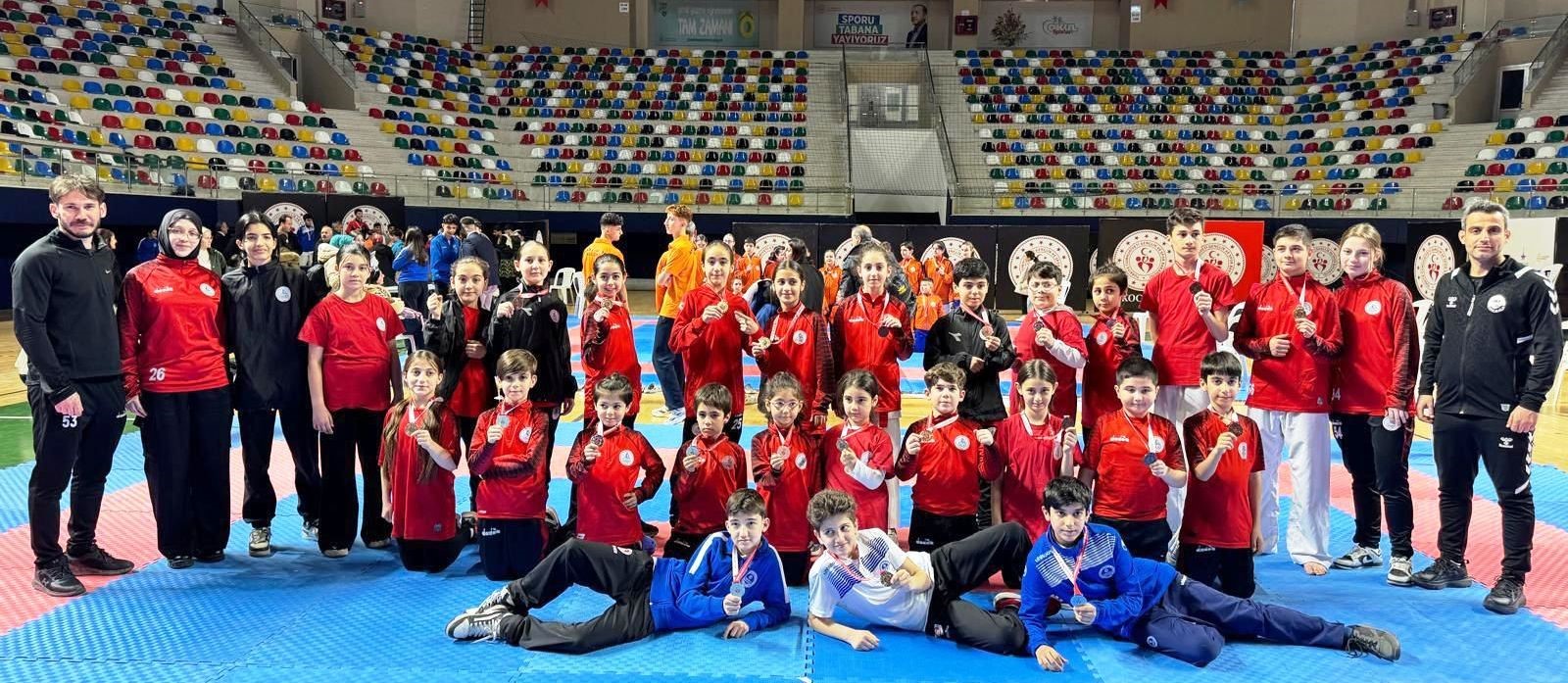 Körfez’in Genç Karatecilerinden Madalya Yağmuru: İl Seçmelerinde 20 Kürsü