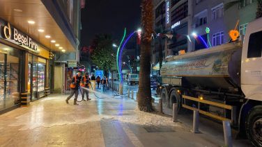 Çayırova’da Bayram Mesaisi: Fatih Caddesi Işıl Işıl Oldu