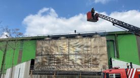 Kartepe’de Yıldız Entegre Fabrikasında Yangın Panini: Siyah Dumanlar Gökyüzünü Kapladı